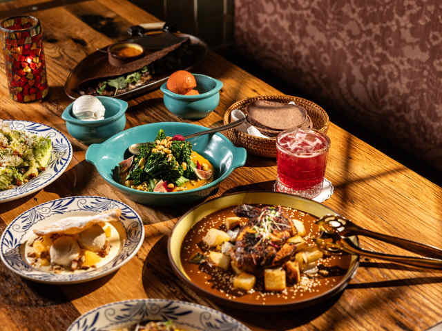 El Carlos Elegante by Kathy Tran