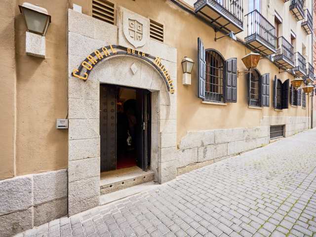 Corral de la Morería by Álex Felder