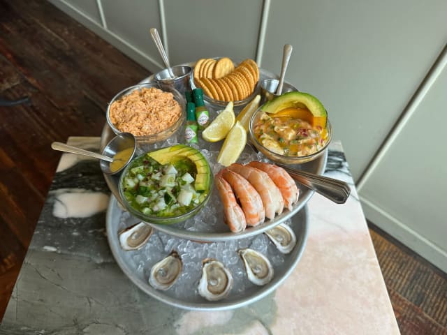 El Pingüino by Samantha Positano