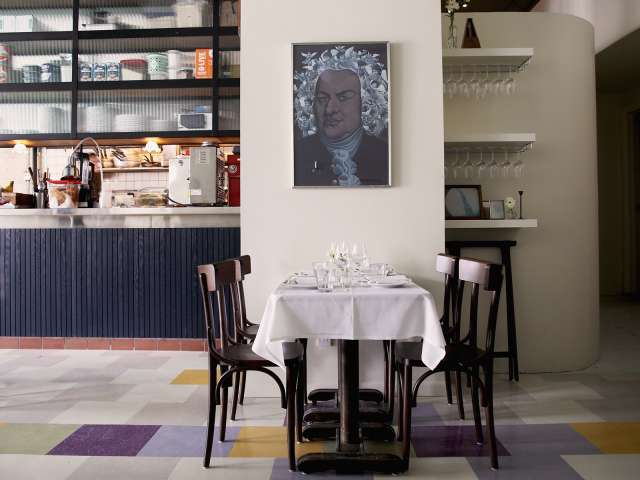 Daphne's by Mateo Ruiz Gonzalez