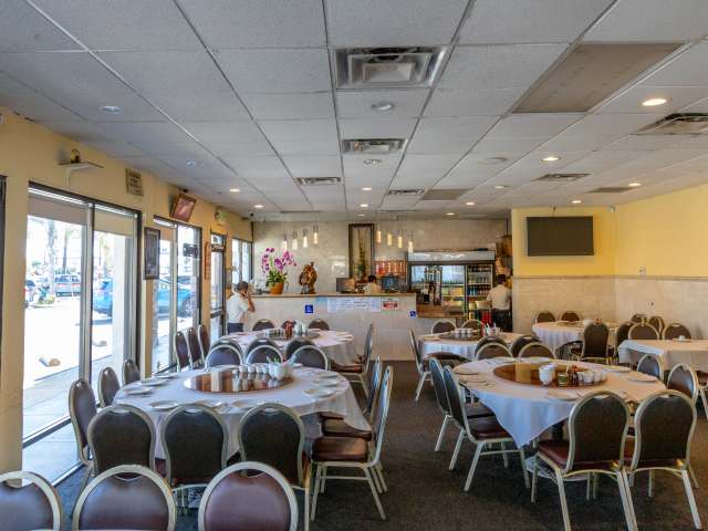 Newport Seafood Restaurant by Jakob Layman