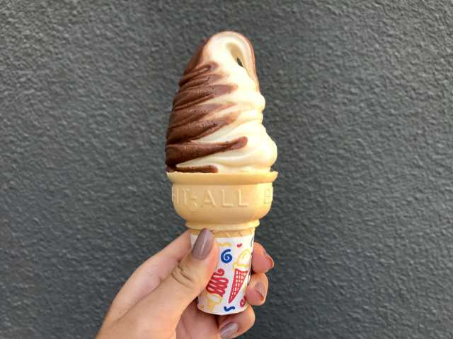 Super Duper Burgers by Julia Chen