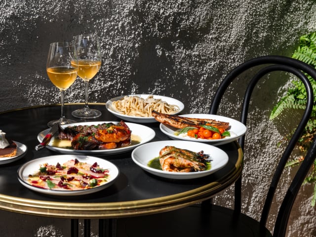 lolo wine bar by Jessie Clapp