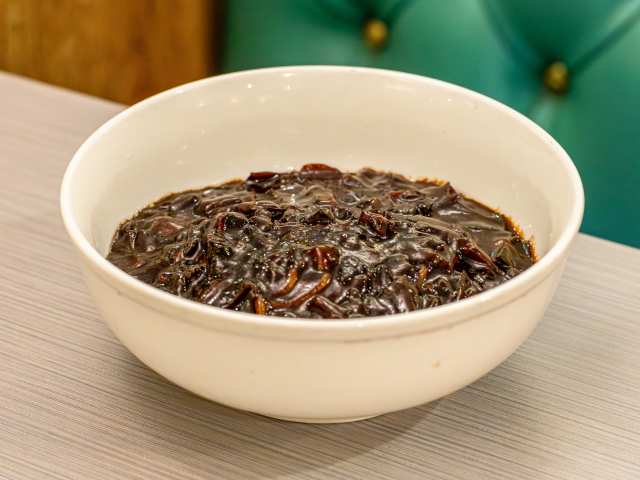 Young King 연경 by Jessie Clapp