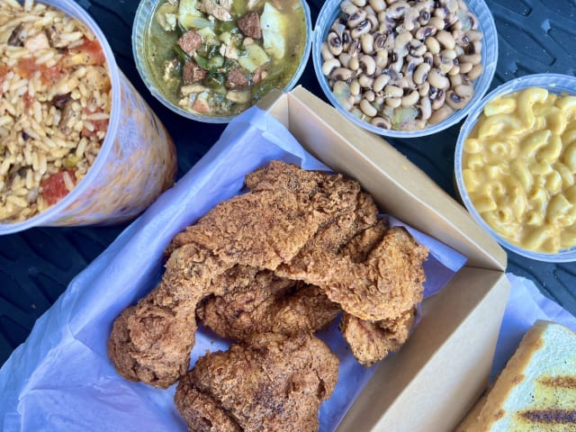 Les Sisters' Southern Kitchen & BBQ by Brant Cox