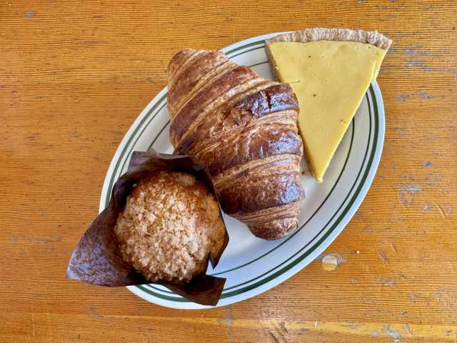 Luna Bakery by Brant Cox