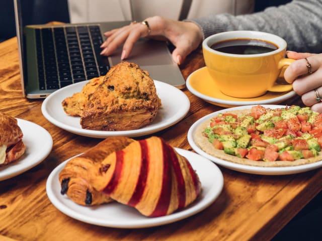 Devoción by Emily Schindler