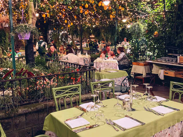 O'Parrucchiano La Favorita by Federica Bocco