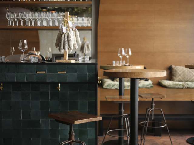 228 Litres by Louis Boucharinc