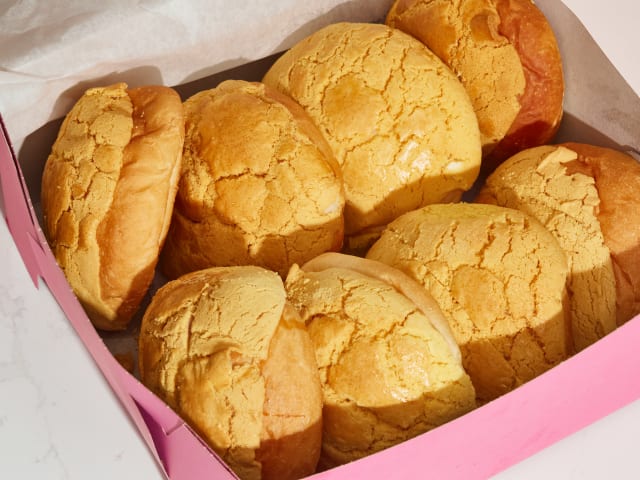 Pineapple King Bakery - Fremont by Erin Ng