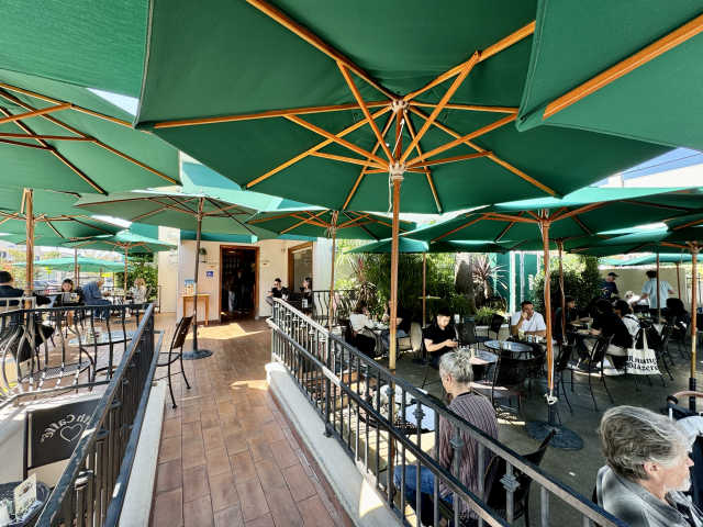 Urth Caffe Melrose by Brant Cox