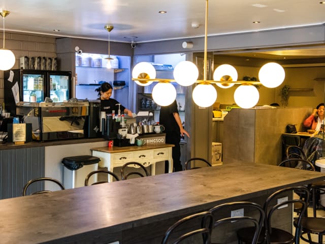 Cake & Bingsoo Cafe by Aleksandra Boruch