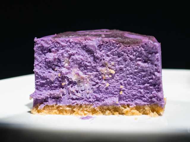 Hood Famous Bakeshop (Chinatown-ID) by @TheInfatuation