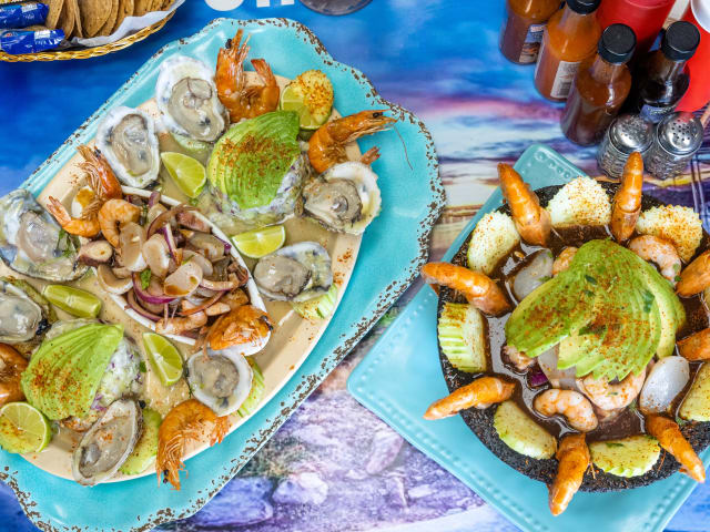 Mariscos El Moreno by Matt Gendal