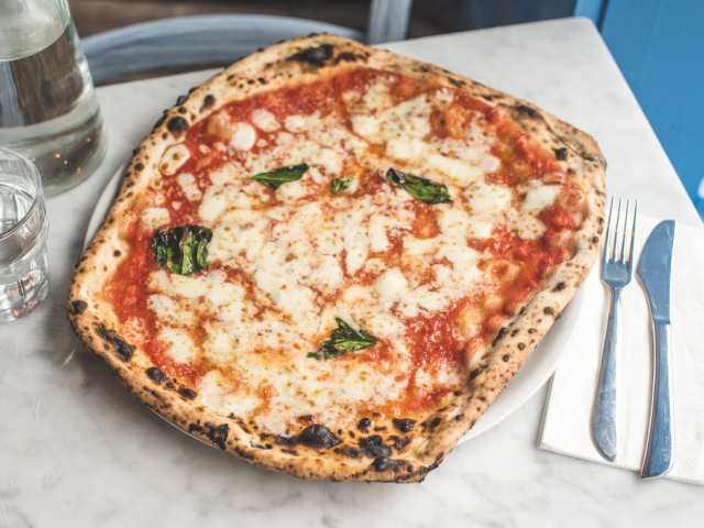 L'Antica Pizzeria da Michele by Karolina Wiercigroch