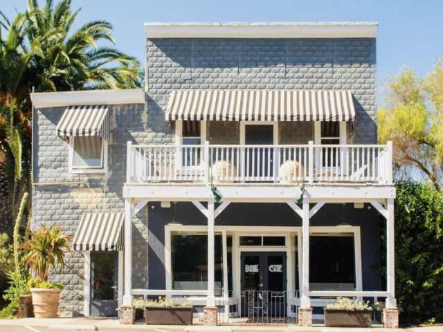 Bar Le Côte by @TheInfatuation