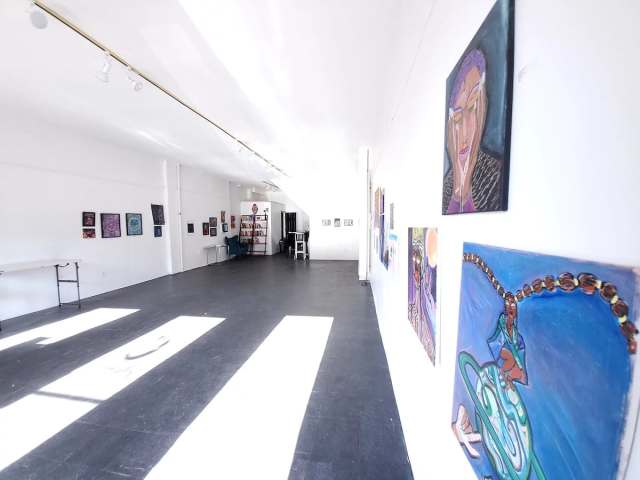 Tin Roof Gallery by Infatuation - Reviews