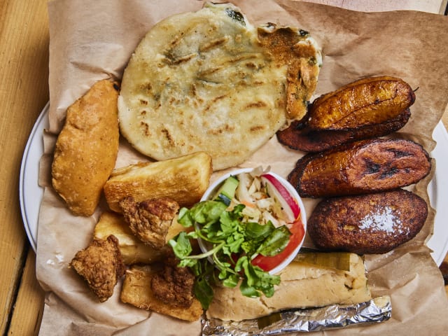 Los Molcajetes by Andrea D'Agosto