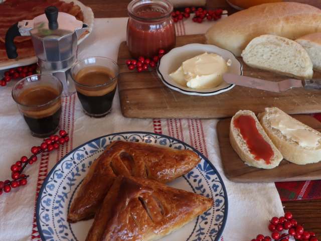 Café Tropical by @TheInfatuation