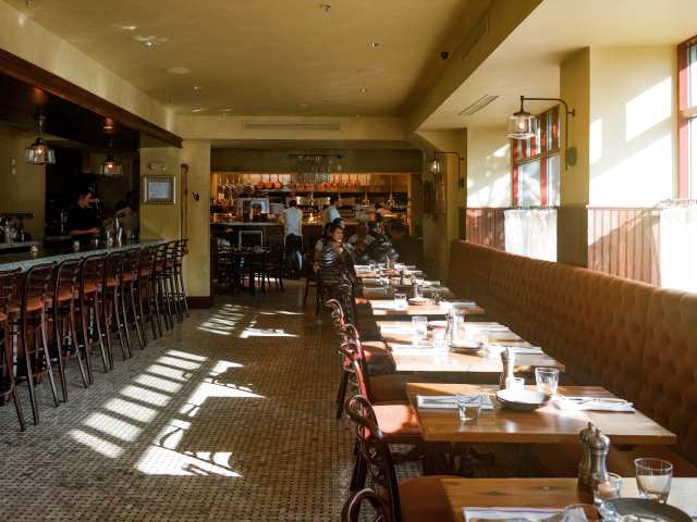 Roza Lyons by @TheInfatuation