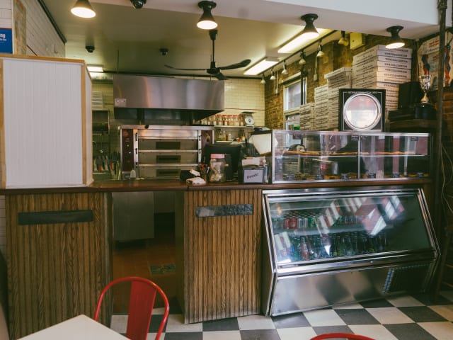 Williamsburg Pizza by @TheInfatuation