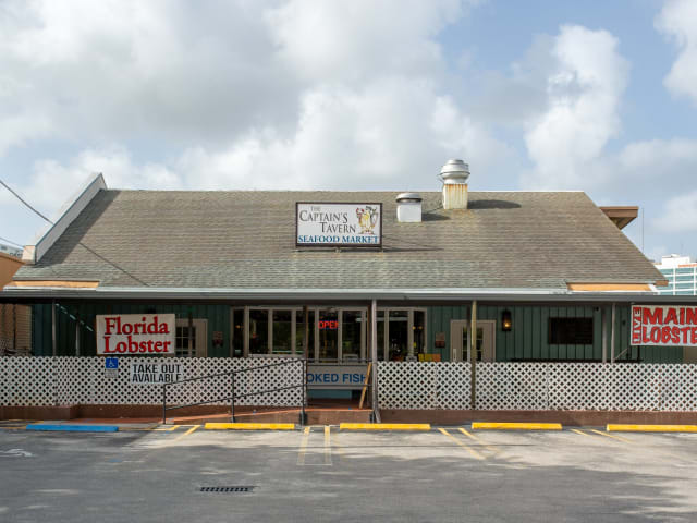 Captains Tavern Seafood Market by @TheInfatuation