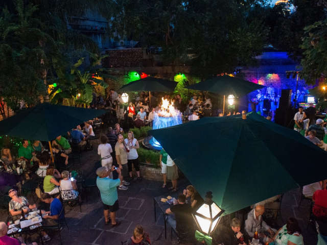 Pat O'Brien's Courtyard Restaurant by @TheInfatuation