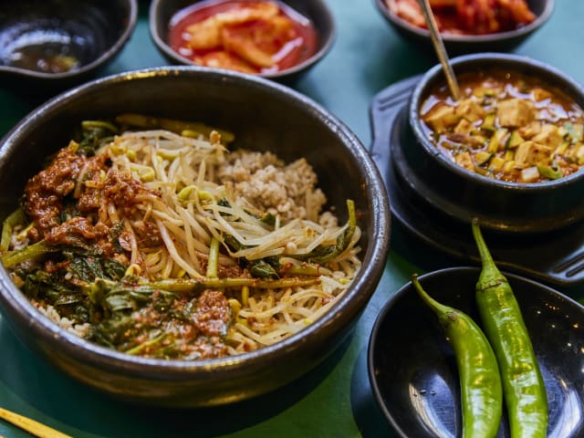 Hangari Kalguksu by @TheInfatuation