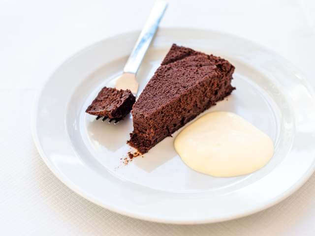 The River Café by Karolina Wiercigroch