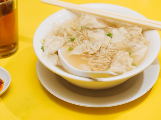 Hon's Wun-Tun House by Andria Lo