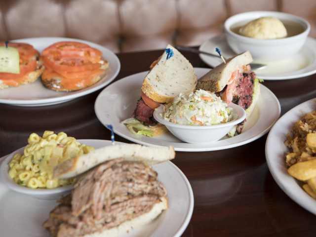 Nate'n Al's by @TheInfatuation