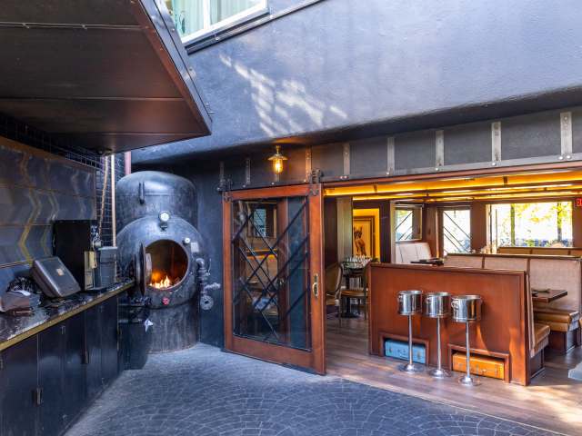 Electric Owl by @TheInfatuation