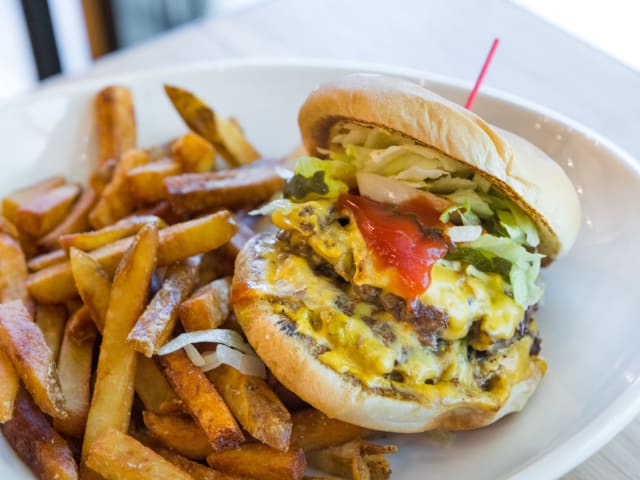 HiHo Cheeseburger | Santa Monica by @TheInfatuation