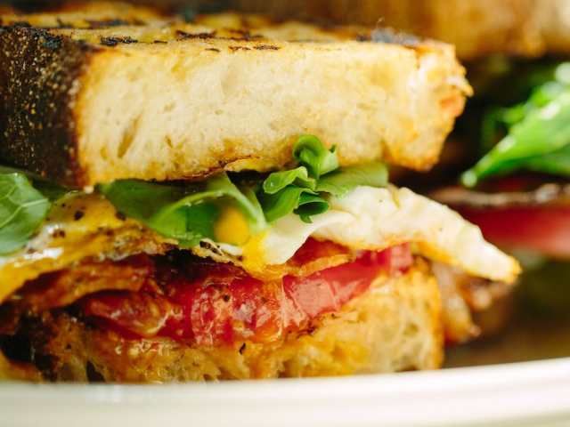 Jon & Vinny's Fairfax by @TheInfatuation