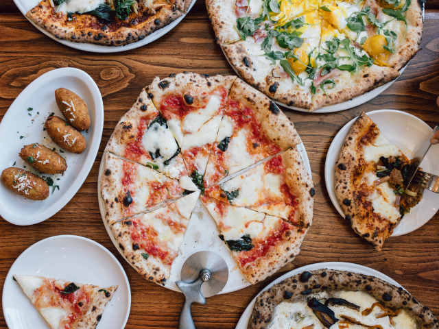 Spacca Napoli Pizzeria by Sandy Noto