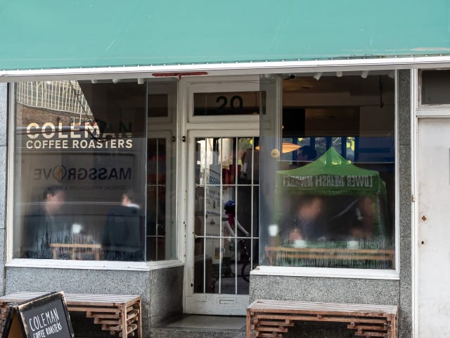 Pilot Coffee Roasters by Giulia Verdinelli