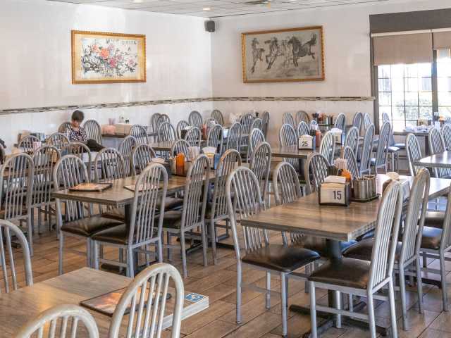 Com Tam Thuan Kieu by Jakob Layman