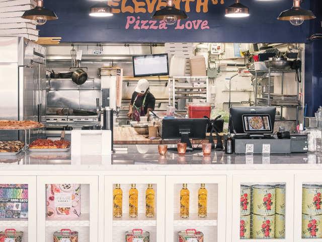 Eleventh Street Pizza – Downtown Miami by Rami Sabban