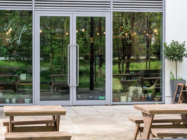 Hand Cafe by Giulia Verdinelli