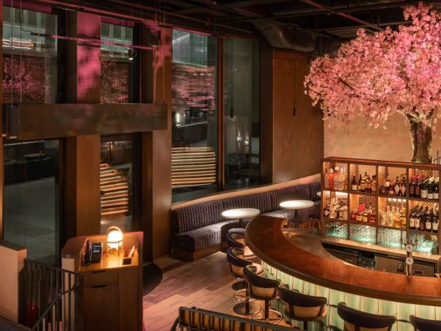 Kym's – Chinese Restaurant by Gavrill Papadiotis