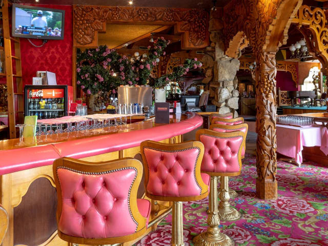 Madonna Inn by Jakob Layman