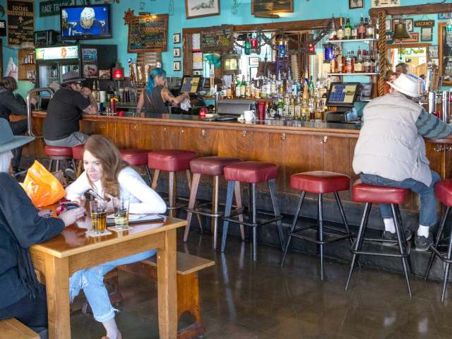 Pike Restaurant & Bar by Jakob Layman