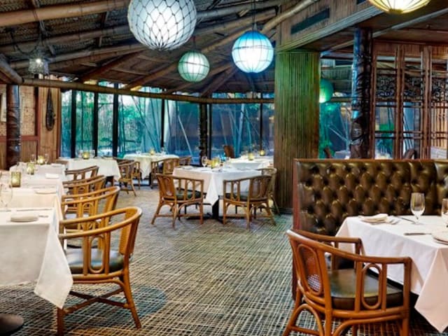 Trader Vic's by infatuation.com