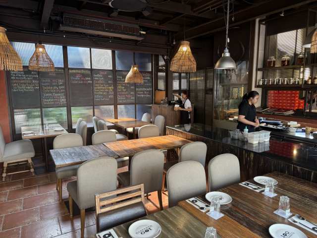 100 Mahaseth by Carlo Mantuano