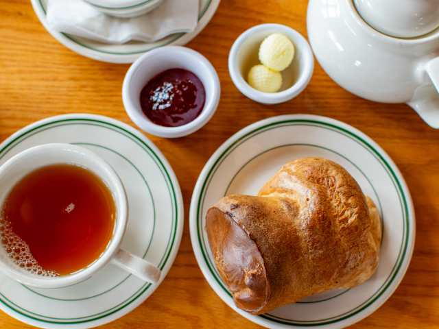 Jordan Pond House Restaurant by Anne Cruz