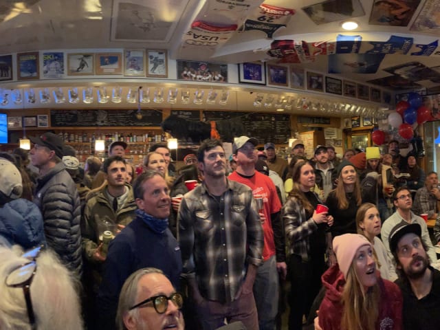 Apples Bar & Grill by infatuation.com