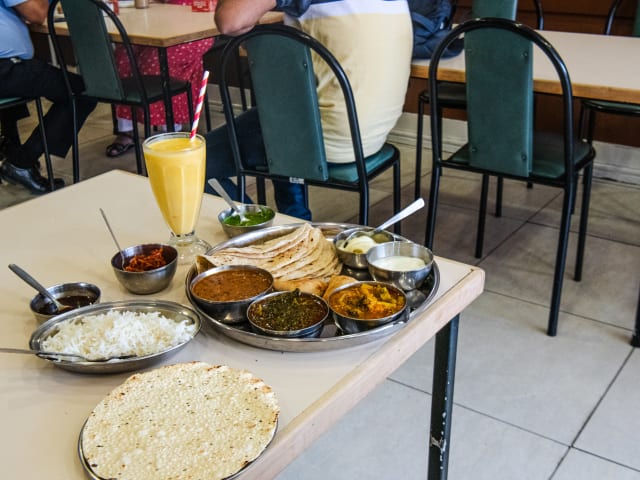 Asher's Africana Pure Vegetarian Restaurant by Aleksandra Boruch