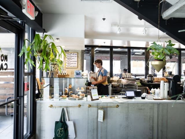 MoMo’s Cafe by Amy Sinclair