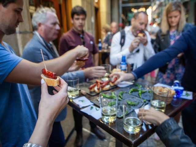 BAR SPORT by Markel Redondo