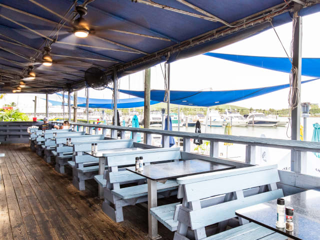 Black Point Ocean Grill by Cleveland Jennings / @eatthecanvasllc